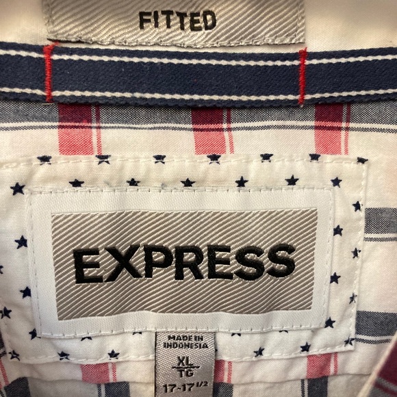 Men’s Express Casual Button Down Shirt - Picture 2 of 2